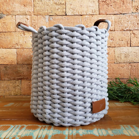 Cesto De Corda Algodão Cinza Com Alças De Couro 34X34cm Cesto Trançado Decorativo Soho Yoi Cesto De Corda Algodão Cinza Com Alças De Couro 34X34cm Cesto Trançado Decorativo Soho Yoi