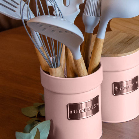 Conjunto 4 Latas Decorativas Sugar Coffee Biscuit Utensils em Metal com Tampas de Bambu Yoi Rosa Conjunto 4 Latas Decorativas Sugar Coffee Biscuit Utensils em Metal com Tampas de Bambu Yoi Rosa