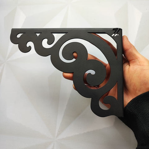 Par de Mão Francesa Arabesco 20cm Preto em Aço para Prateleira Zarg Par de Mão Francesa Arabesco 20cm Preto em Aço para Prateleira Zarg