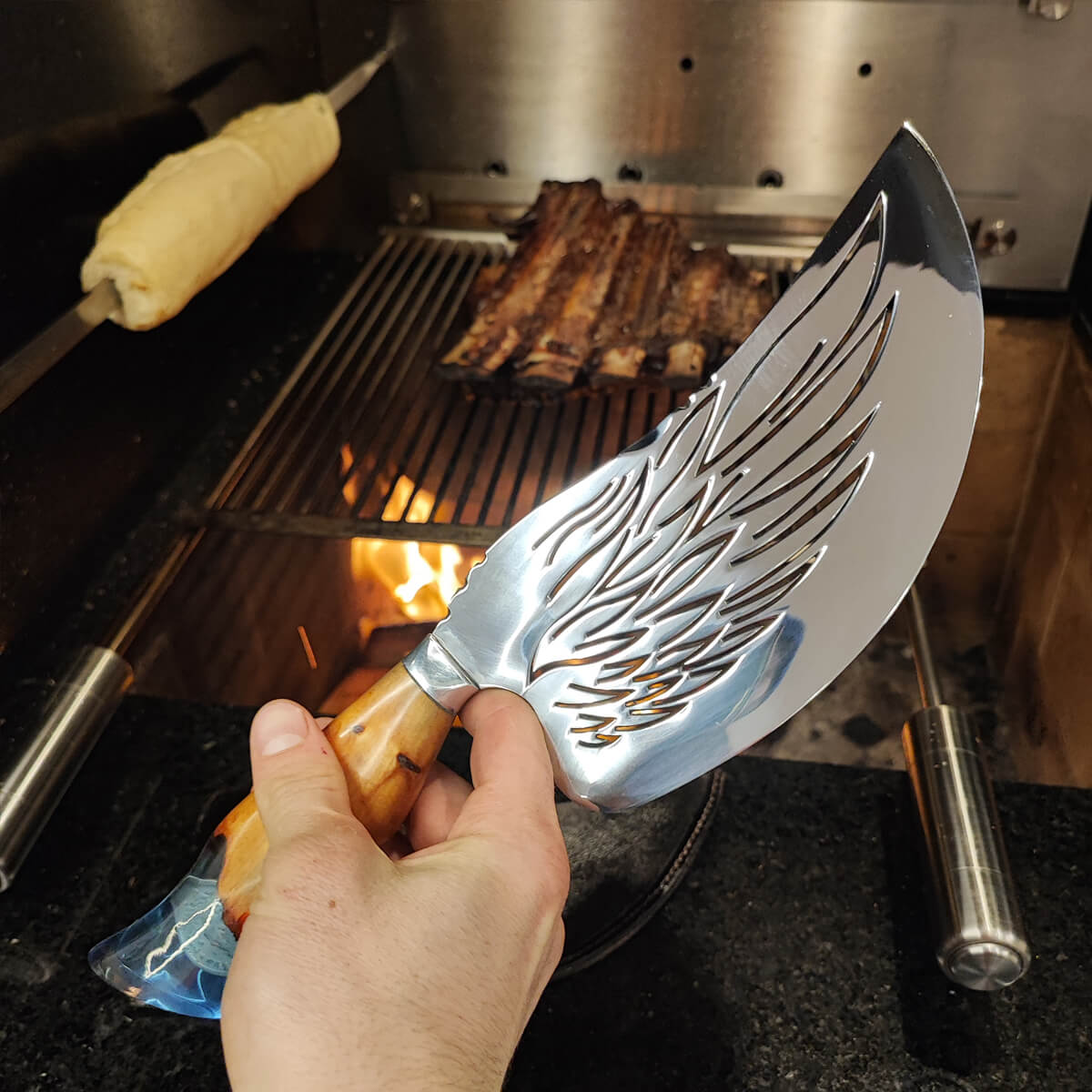 126CUTASAREIS_D.jpg 126CUTASAREIS_D.jpg