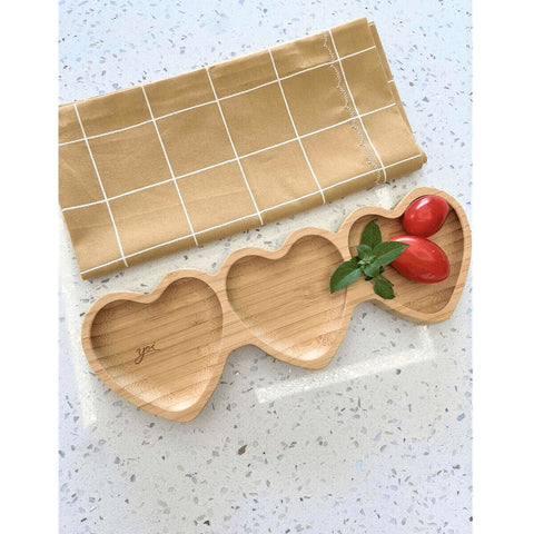 Petisqueira Coração Tripla de Bambu Pote para Molhos Bandeja para Servir Yoi Petisqueira Coração Tripla de Bambu Pote para Molhos Bandeja para Servir Yoi