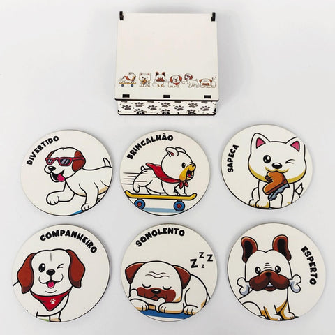 Conjunto 6 Descansos para Copos em MDF com Caixinha Artesanal Cachorrinhos Personalizado Conjunto 6 Descansos para Copos em MDF com Caixinha Artesanal Cachorrinhos Personalizado