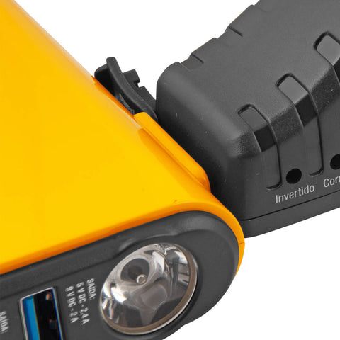 Auxiliar de Partida Portátil APV 8000 mAh Vonder Carro Moto Trilheiro Auxiliar de Partida Portátil APV 8000 mAh Vonder Carro Moto Trilheiro
