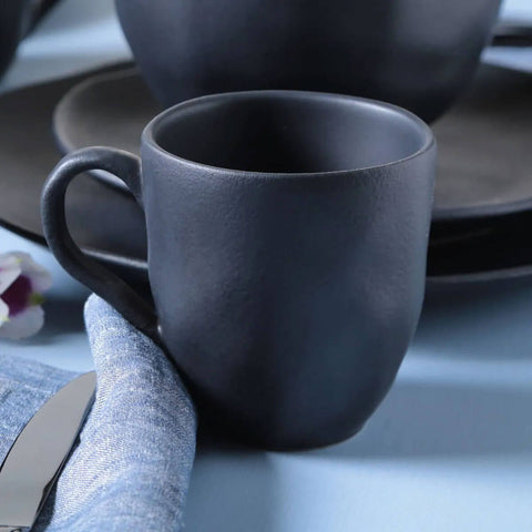 223514739B01_F.jpg 223514739B01_F.jpg