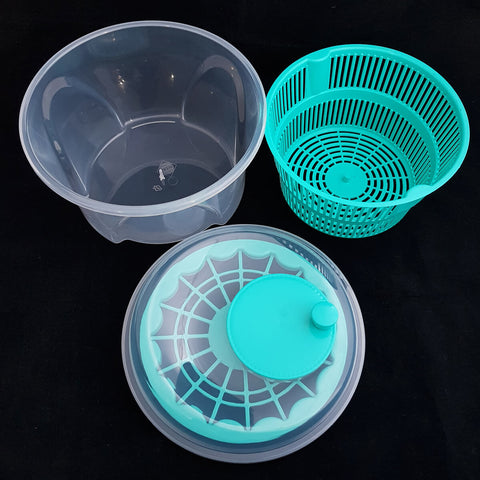 Secador de Salada Centrifuga Manual Seca Verduras e Vegetais Arthi Azul Tiffany Secador de Salada Centrifuga Manual Seca Verduras e Vegetais Arthi Azul Tiffany
