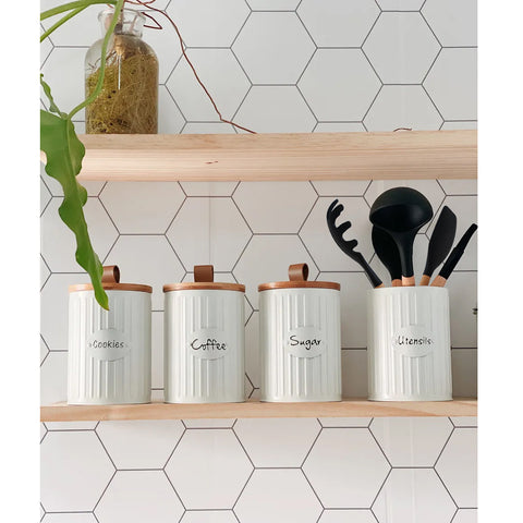 Jogo 6 Talheres De Silicone Com Cabos Em Bambu 1 Lata Branca Porta Utensílios De Cozinha Yoi Jogo 6 Talheres De Silicone Com Cabos Em Bambu 1 Lata Branca Porta Utensílios De Cozinha Yoi