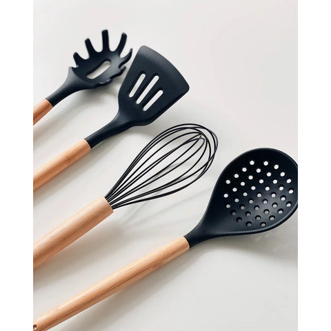 Conjunto 8 Talheres De Silicone Preto Com Cabo De Bambu Jogo De Utensílios Cozinha Yoi Conjunto 8 Talheres De Silicone Preto Com Cabo De Bambu Jogo De Utensílios Cozinha Yoi