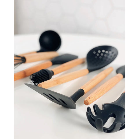 Conjunto 8 Talheres De Silicone Preto Com Cabo De Bambu Jogo De Utensílios Cozinha Yoi Conjunto 8 Talheres De Silicone Preto Com Cabo De Bambu Jogo De Utensílios Cozinha Yoi