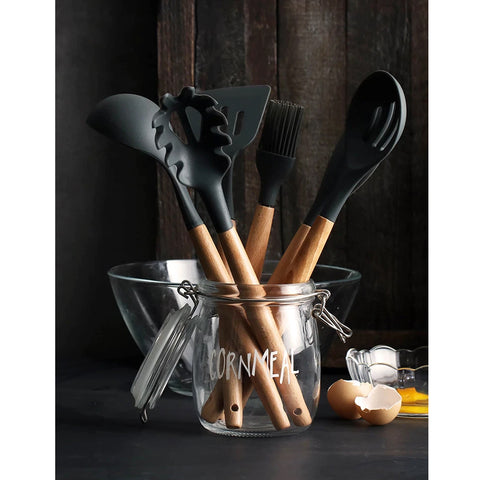 Pegador De Massa De Silicone Preto Com Cabo De Bambu Utensílio De Cozinha Pegador Concha Yoi Pegador De Massa De Silicone Preto Com Cabo De Bambu Utensílio De Cozinha Pegador Concha Yoi