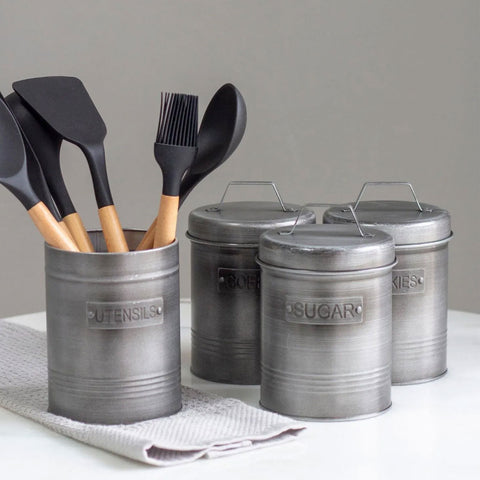 Kit 3 Latas Porta Condimentos para Açúcar Café e Biscoitos e 1 Porta Utensílios em Aço Soho Yoi Grafite Kit 3 Latas Porta Condimentos para Açúcar Café e Biscoitos e 1 Porta Utensílios em Aço Soho Yoi Grafite