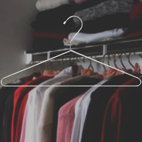 Conjunto 50 Cabides de Roupas Cromados Cabides para Guarda Roupas e Closets Passerini