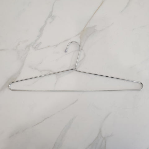 Conjunto 50 Cabides de Roupas Cromados Cabides para Guarda Roupas e Closets Passerini