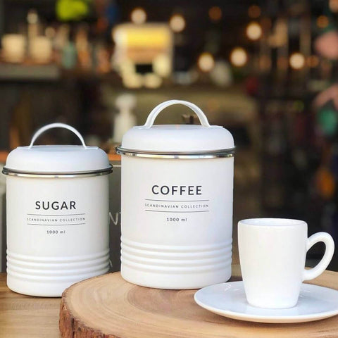 Conjunto 2 Latas Decorativas Cozinha Porta Café e Porta Açúcar de Metal Copenhag Yoi Branco Fosco