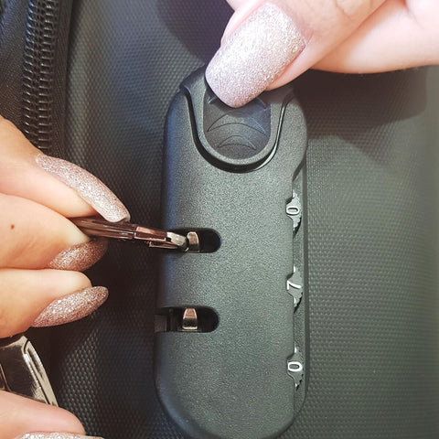 Mochila Antifurto Tonin Com Usb Cinza Para Notebook 15'' Anti Roubo