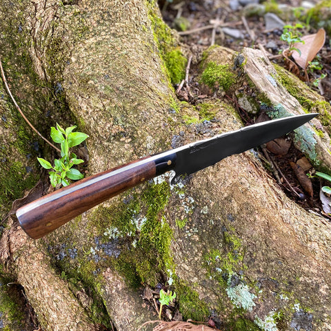 Faca Chef Artesanal 6" Aço Carbono 5160 Fosfatizada com Cabo de Madeira Imbuia e Bainha de Couro