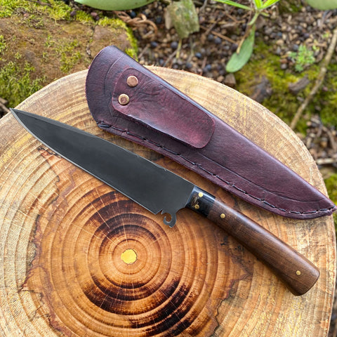 Faca Chef Artesanal 6" Aço Carbono 5160 Fosfatizada com Cabo de Madeira Imbuia e Bainha de Couro