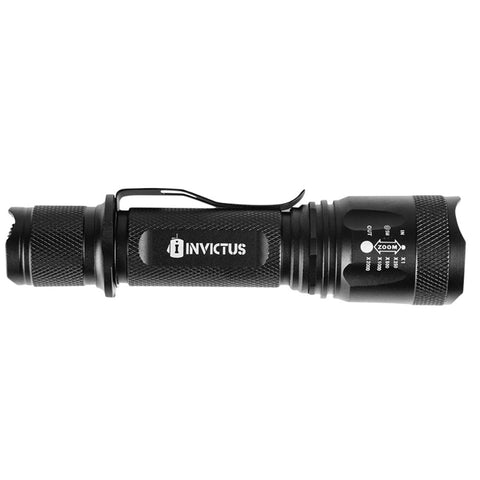 Lanterna Tática Sirius Invictus 800 Lúmens Bateria USB Recarregável Preto