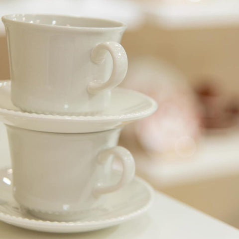 Xicara com Pires para Café Chá 240ml de Cerâmica Branca Corona Yoi
