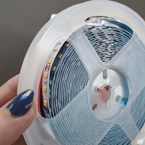 Kit 4 Rolos Fita Led 5m 3000k Adesiva com 4 Fontes Alimentação Slim Chaveada 12V 5A 60W