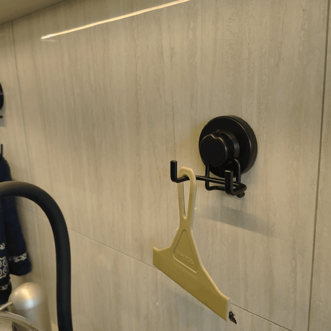 Gancho com Ventosa Preto Duplo Cabide Multiuso para Roupas Faciliti Schmitt