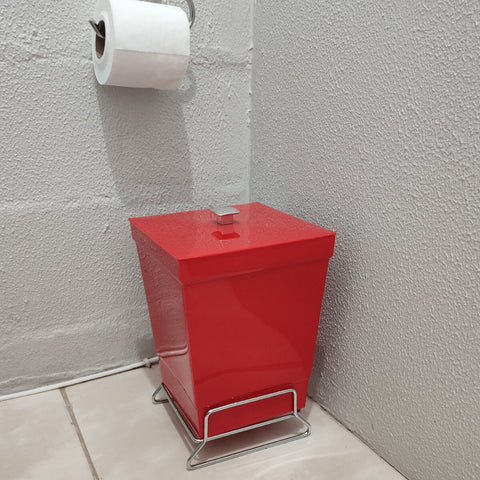 Lixeira Para Banheiro Plástica 6,5l Cesto De Lixo Com Tampa Vermelha