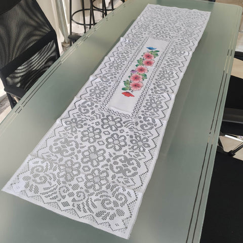 Trilho Caminho de Mesa Rendado Branco 150cm x 40cm Desenho Hibisco Valência