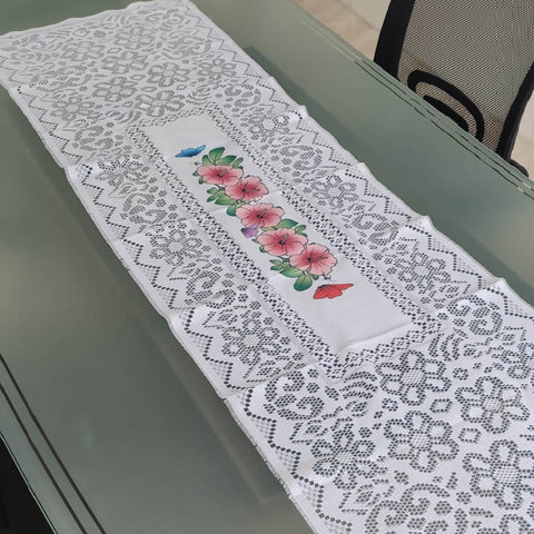 Trilho Caminho de Mesa Rendado Branco 150cm x 40cm Desenho Hibisco Valência