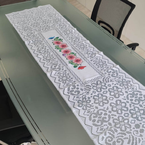 Trilho Caminho de Mesa Rendado Branco 150cm x 40cm Desenho Hibisco Valência