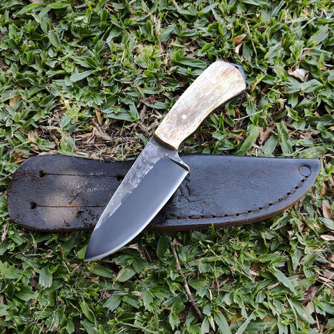 Faca EDC Coreadeira para Corear 4' Cabo Osso Anilina Aço Carbono 5160 Oxidada Fosfatizada