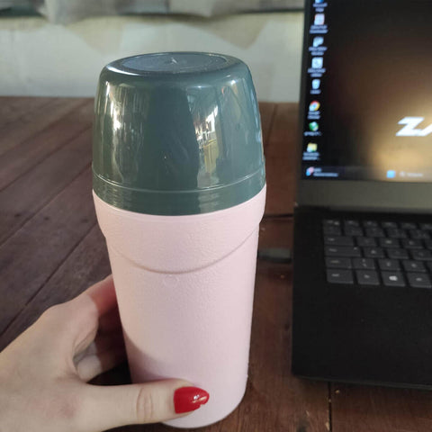 Garrafa Térmica Pequena 300ml Yuma Soprano Rosa Abertura em Rosca Tampa Cinza
