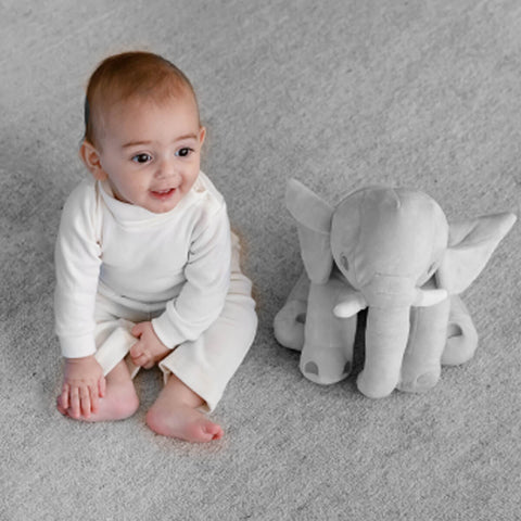 Elefante Cinza Buba de Pelúcia Meu Elefantinho Bebê 30cm Brinquedo Bichinho