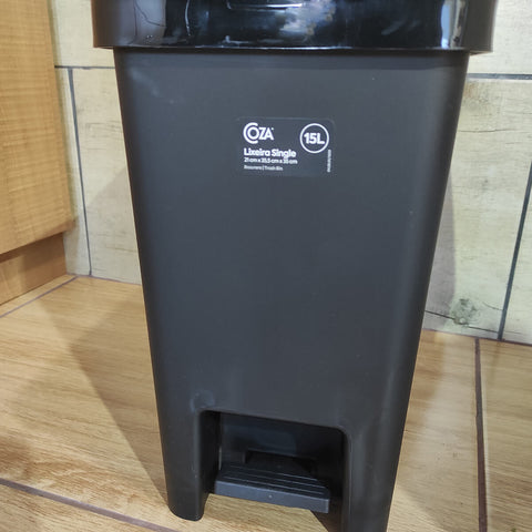 Lixeira 15L Preta de Cozinha com Pedal Single Coza Plástica Cesto de Lixo Brinox