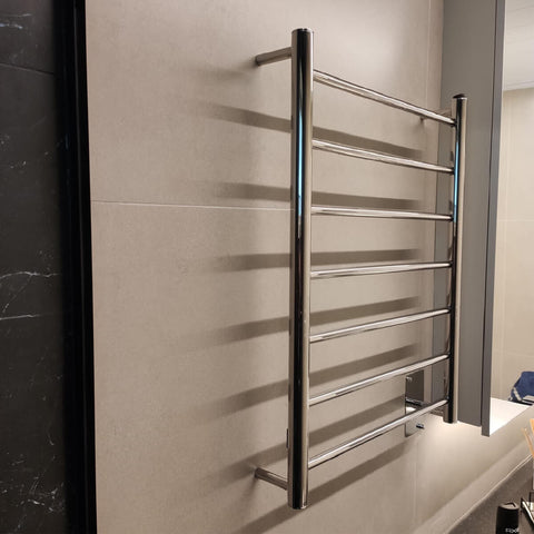 Aquecedor de Toalhas Secador  Toalheiro Elétrico Bivolt Inox para Banheiro Crismoe