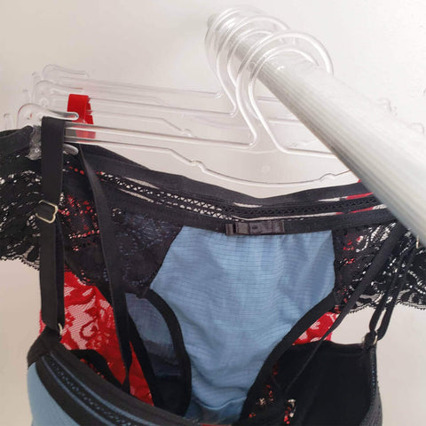 Conjunto 25 Cabides de Lojas para Lingerie Cristal com Encaixe para Alças Expositores