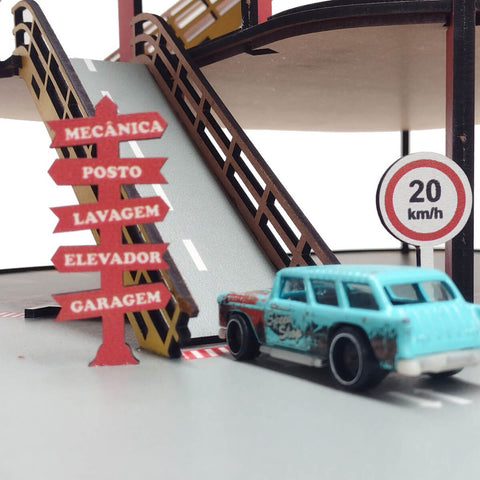 Pista Brinquedo Lava Rápido Carrinho Infantil Posto Garagem MDF Carrinhos