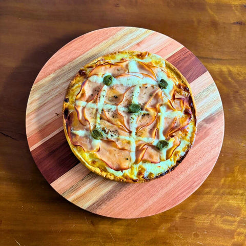 Tábua de Corte Redonda 35cm Madeira Forma Pizza Frios Petiscos Queijos Lisa para Servir