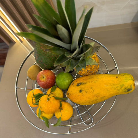 Fruteira Redonda de Mesa Cromada Vidro Giratória Giosul Cesto para Frutas Legumes Aramado Piatina