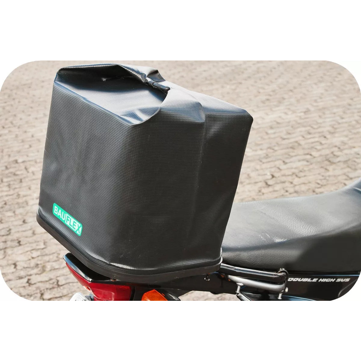 2240116-bagageiro-para-moto-06.jpg