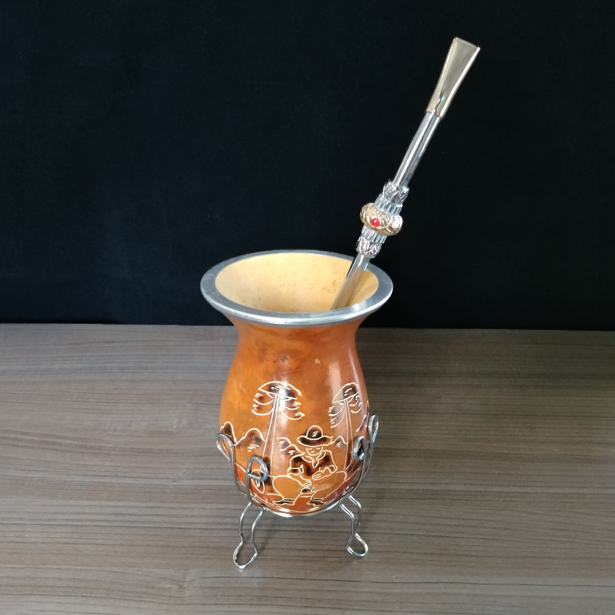 31720GAUCHO-cuia-e-bomba-para-chimarrao-ou-terere.jpg